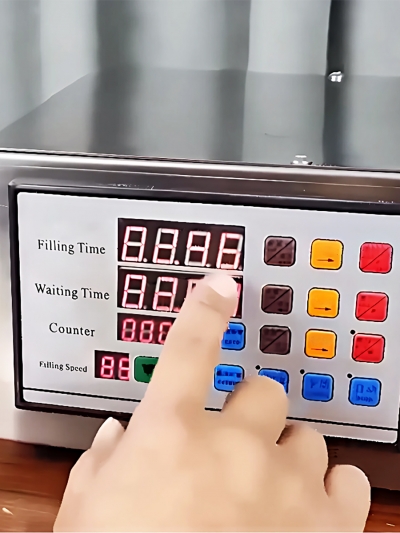 Машина для розлива жидкостей с ЧПУ GFK 160-1